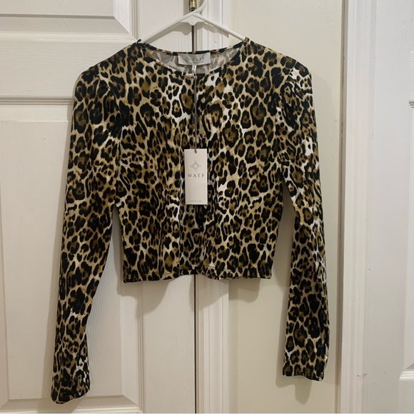 WAYF Cropped Animal Print Long Sleeve Top Size Small NWT - Picture 2 of 9
